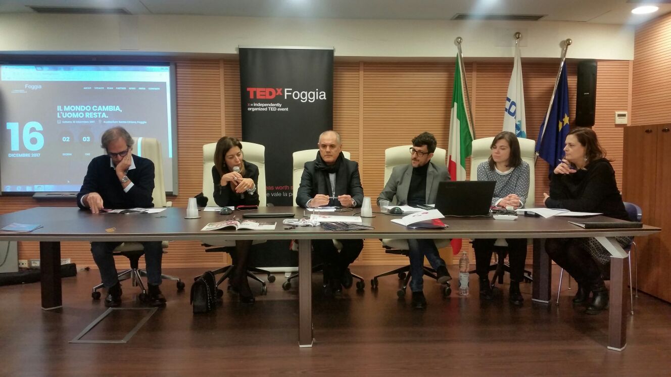 Produzione lettere per conferenza TEDx Foggia tipo Premium